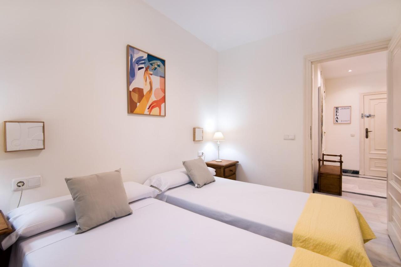 Rentandhomes Beachfront Marbella Center Екстериор снимка