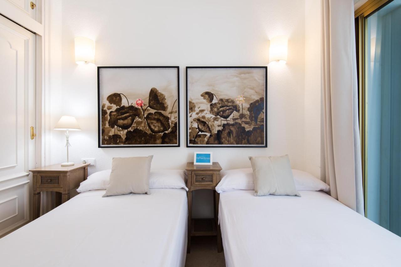 Rentandhomes Beachfront Marbella Center Екстериор снимка