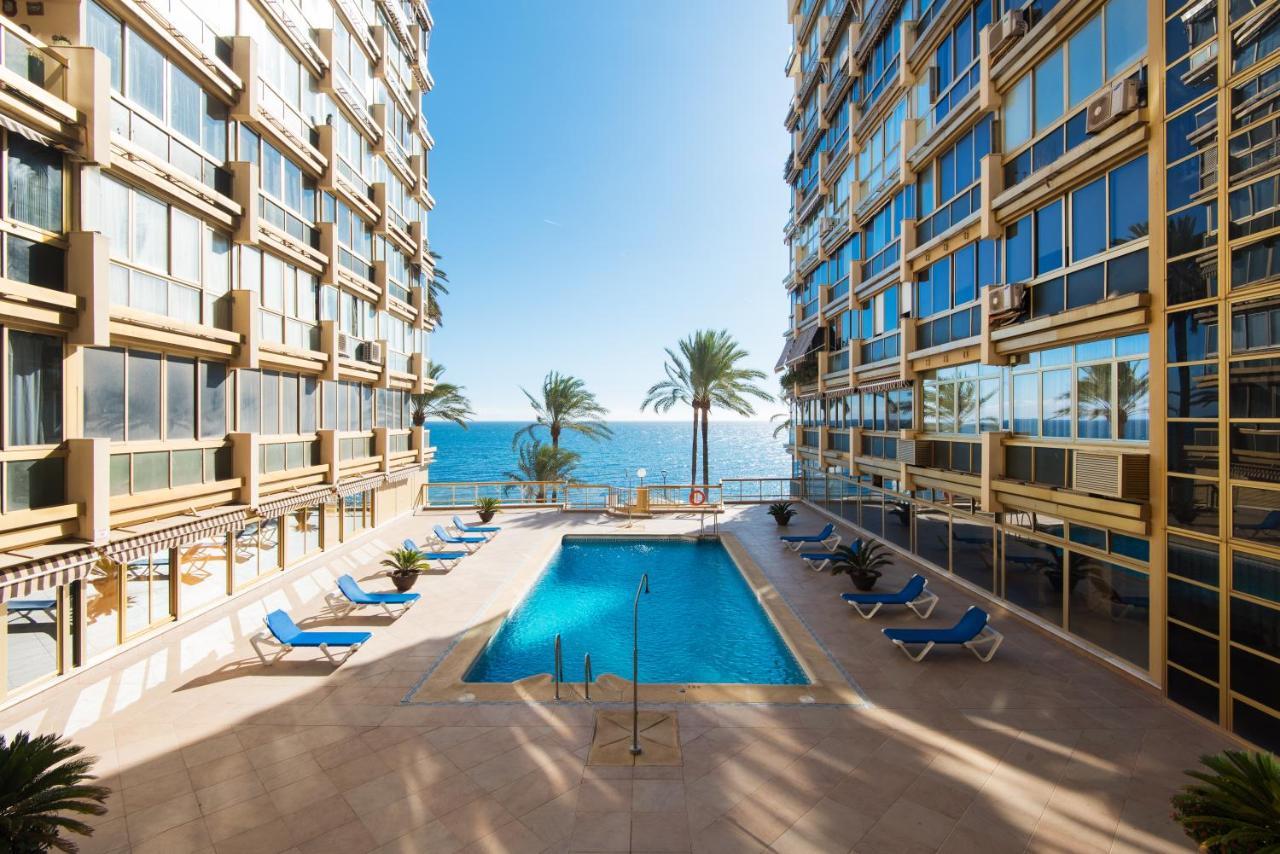 Rentandhomes Beachfront Marbella Center Екстериор снимка