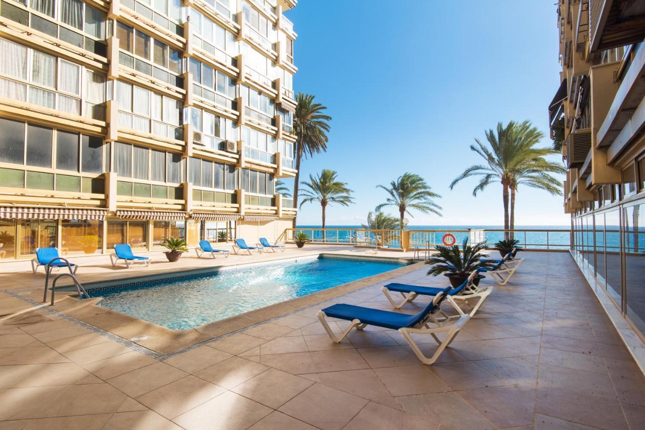 Rentandhomes Beachfront Marbella Center Екстериор снимка